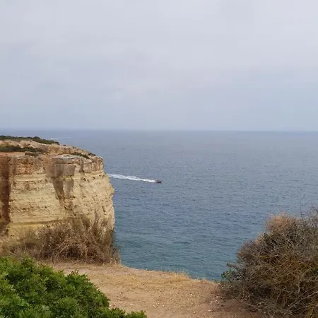 T0 Junto A De Vale Centeanes / Carvoeiro *