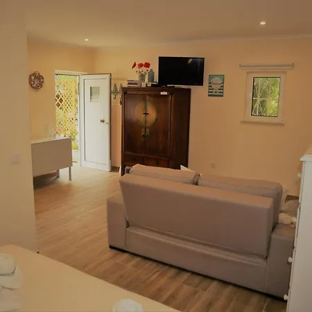 T0 Junto A De Vale Centeanes / Carvoeiro Apartament